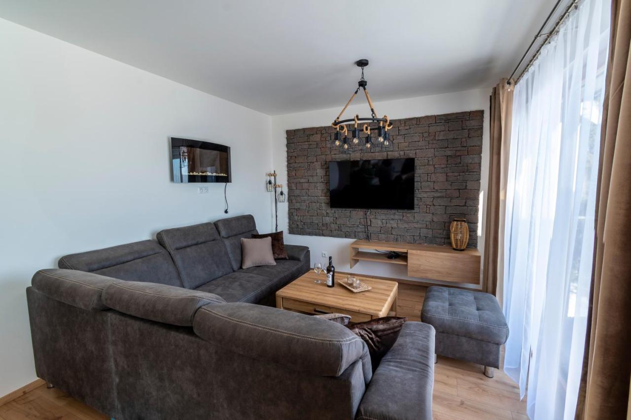 Apartman Jesienka, Hillside ドルニー・クビーン エクステリア 写真
